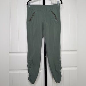 Athleta Women’s Olive Lightweight Ruched Cropped Joggers